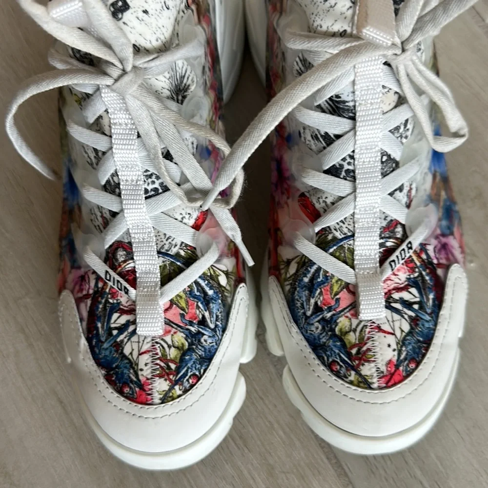 Dior D connect sneaker 9.5 with box zodiac print